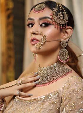 Loveleen Chhatwal Makeup Artist